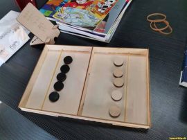 弹弹棋